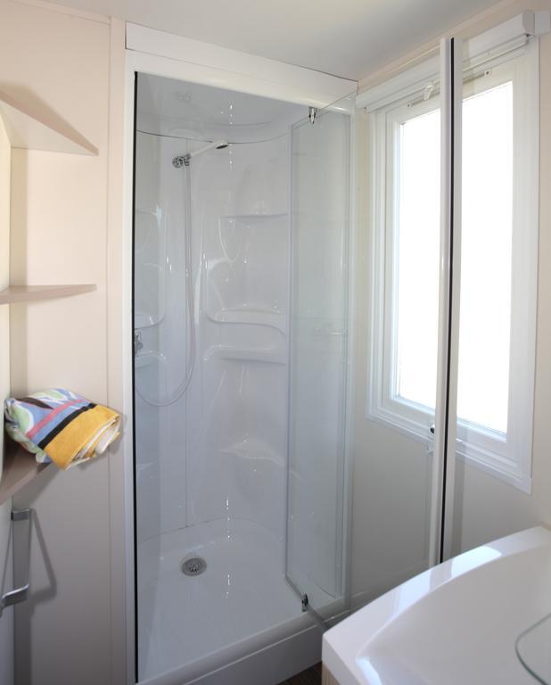 Camping Miami Plage Hotel Poggio Mezzana Ruang foto